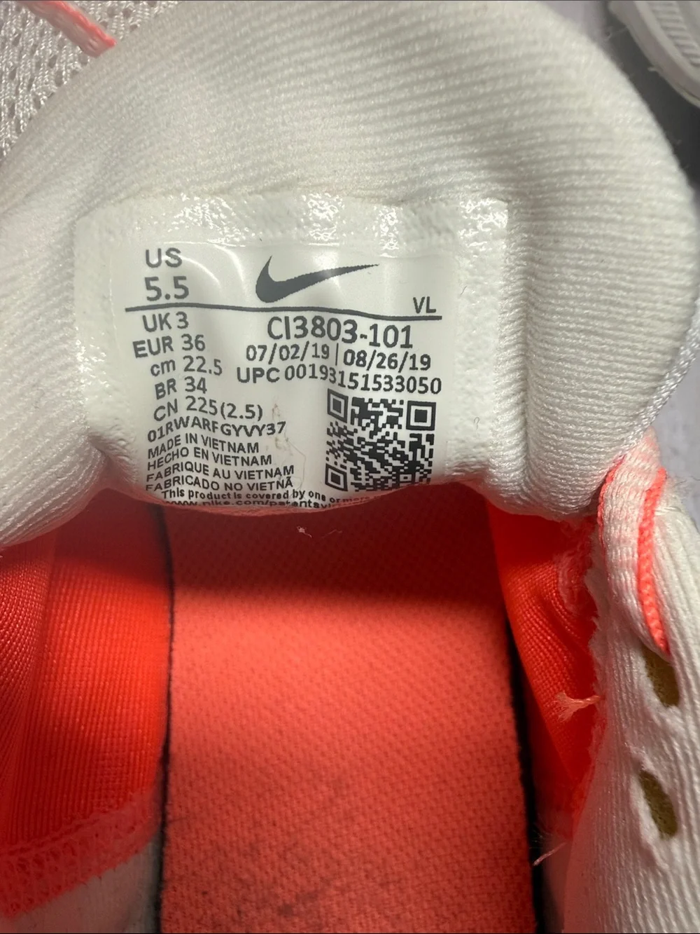 Nike Quest 2  Running Sneakers with Coral Accents - Picture 6 of 7